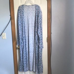 LulaRoe Light weight Sarah.
